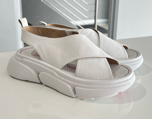 LAURA BELLARIVA - white futuristic chunky sandals